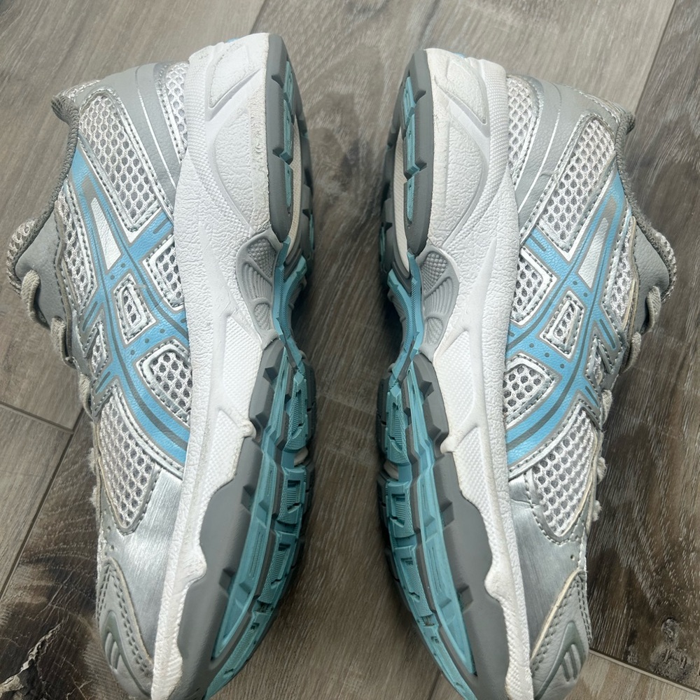 Asics Boys Sneakers in Gray and Light Blue - Picture 6 of 16